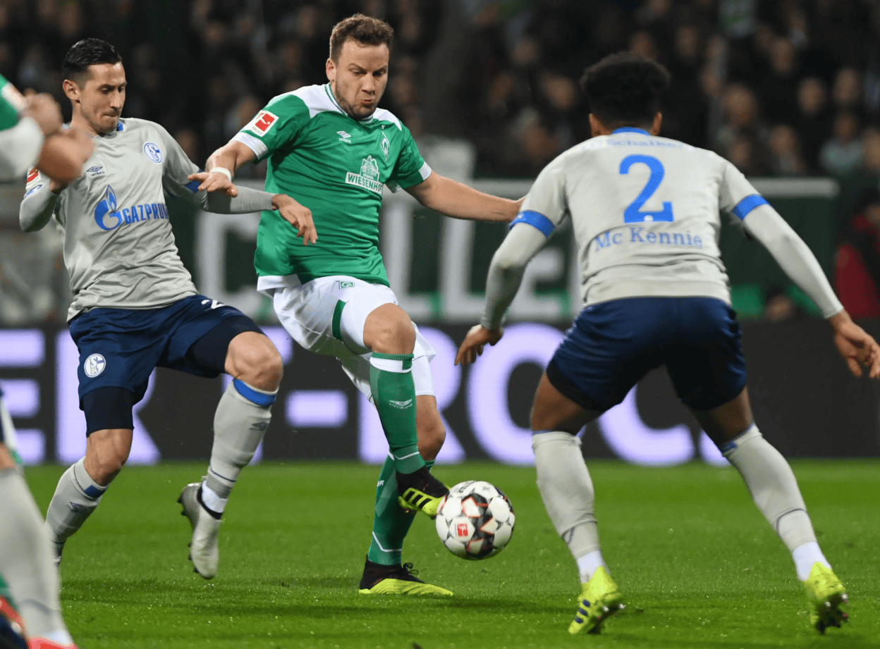 LOL官方网站-关于荷甲今晚再迎强敌，拜仁慕尼黑防线松动，主帅态度——话题不断，训练强度明显提升的信息