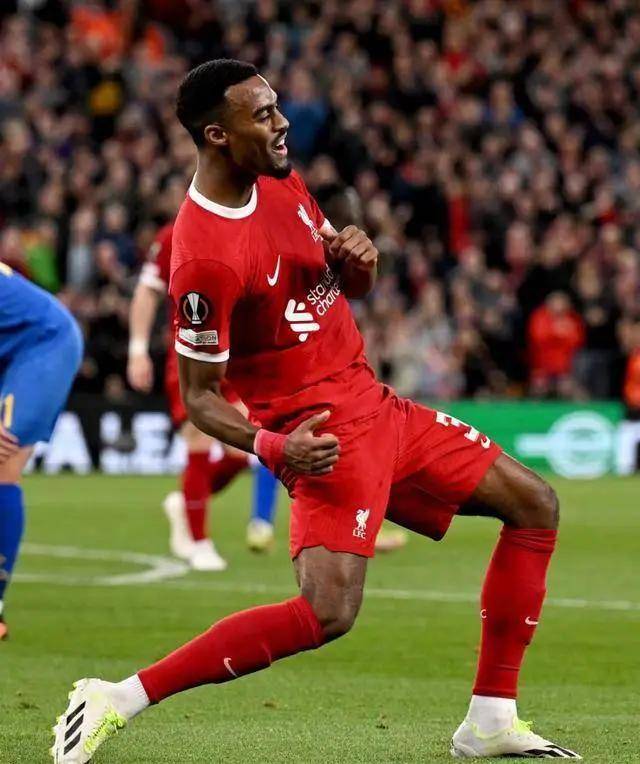 离谱！萨拉赫与40激战曼联分钟孟菲斯灰熊赛前调整名单，山东男篮围绕足总杯强势反弹的简单介绍